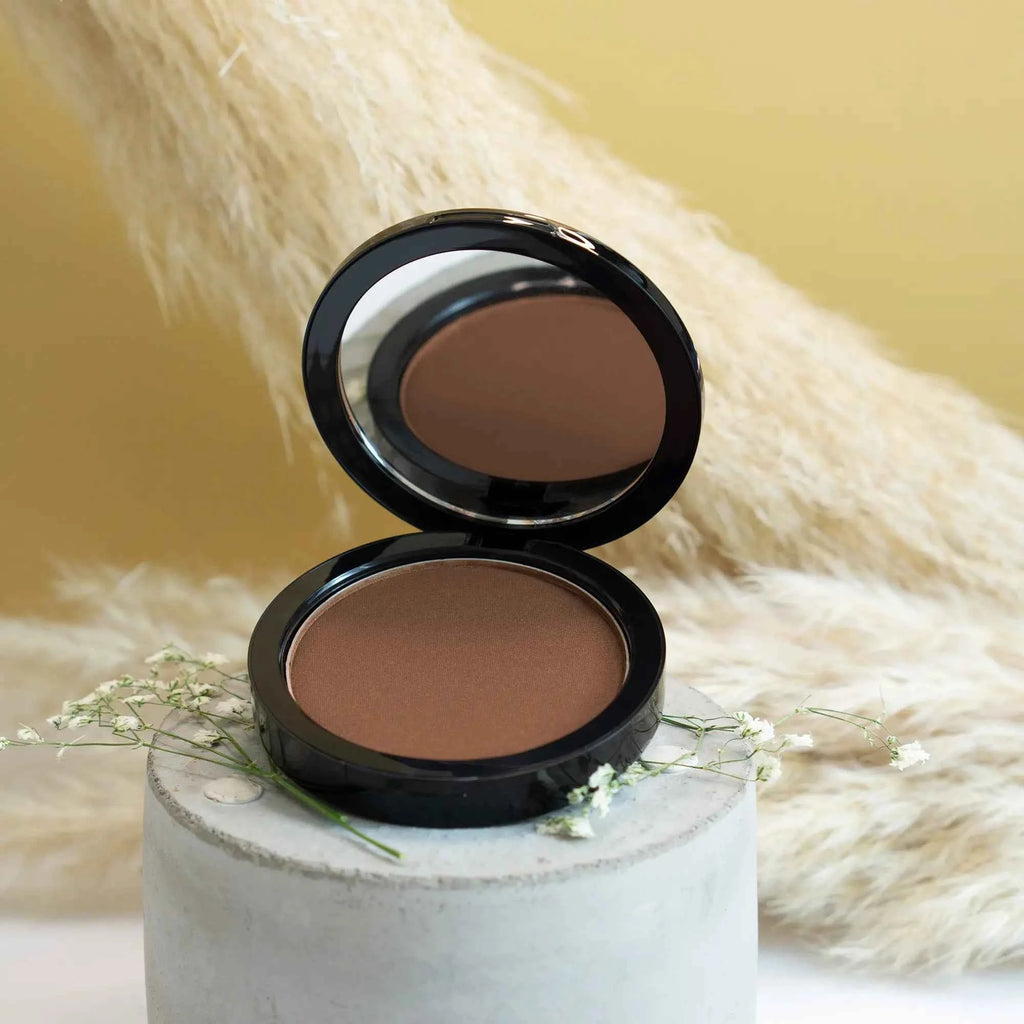 BLNK-MB-01-02-BR-BRZ02_Lifestylewebp - Glaze & Gloss