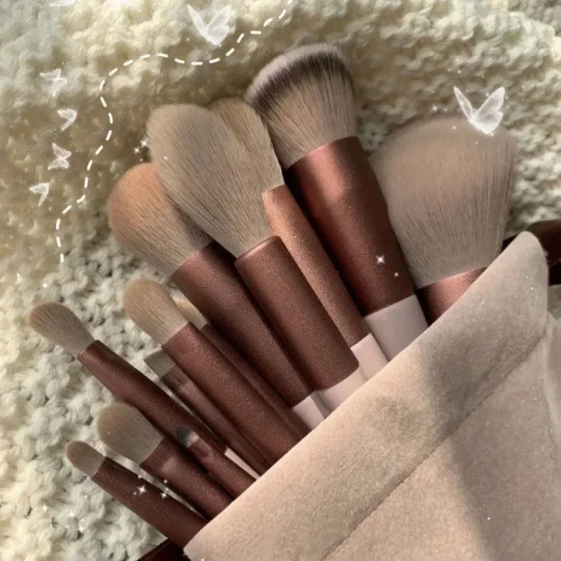 Glaze & Gloss 
Essential Eyeshadow & Eyeliner Brush Kit