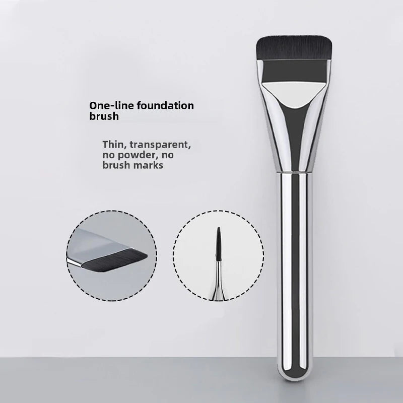Glaze & Gloss Perfect Flat-Head Foundation Brush
