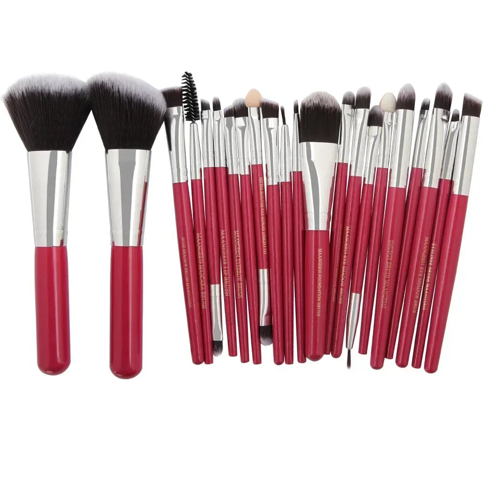 Glaze & Gloss 
Essential Eyeshadow & Eyeliner Brush Kit