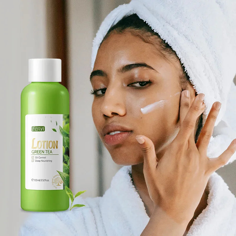 Glaze & Gloss Premium Sakura & Green Tea Skincare Gift Set