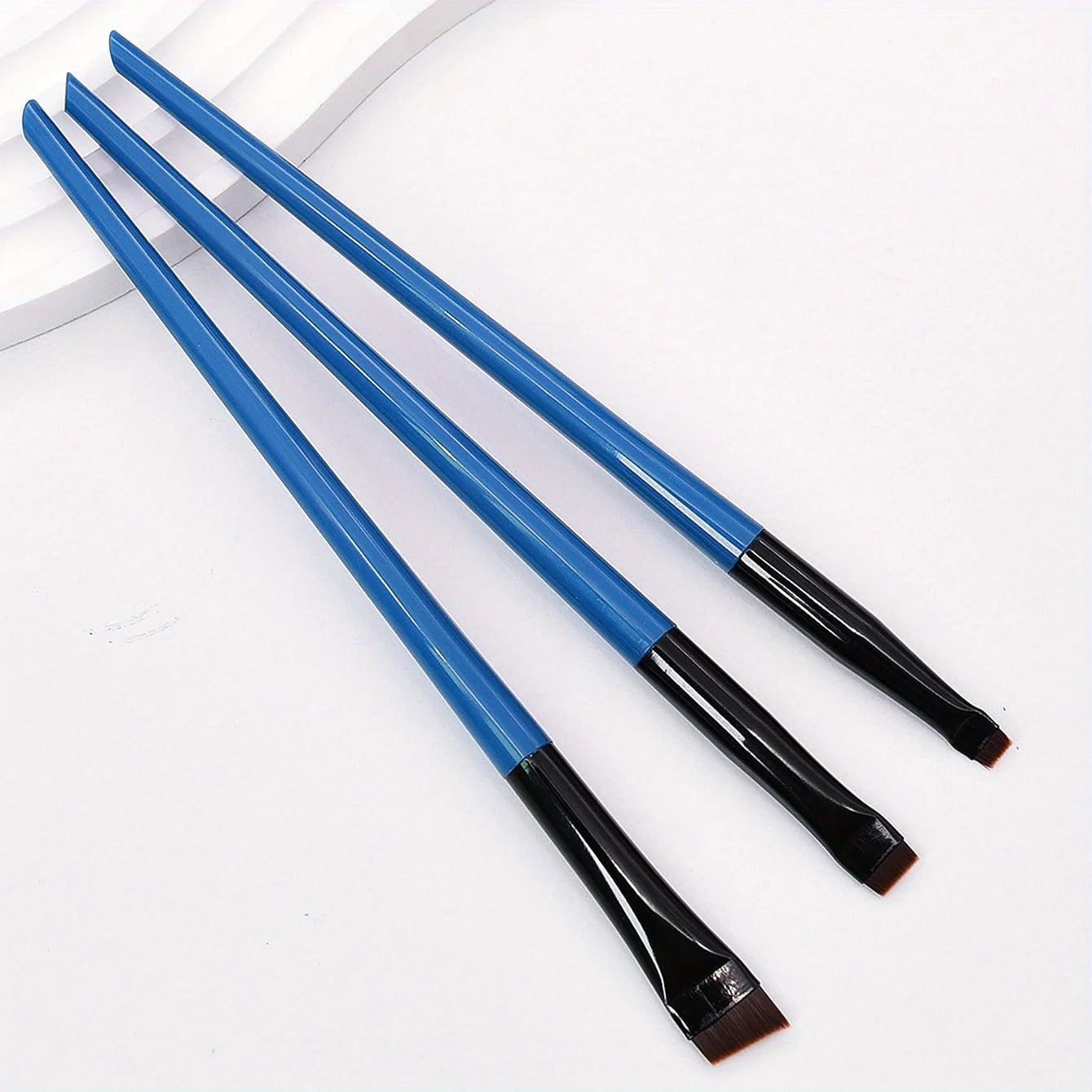Glaze & Gloss Ultra-Thin Precision Eyeliner Brush