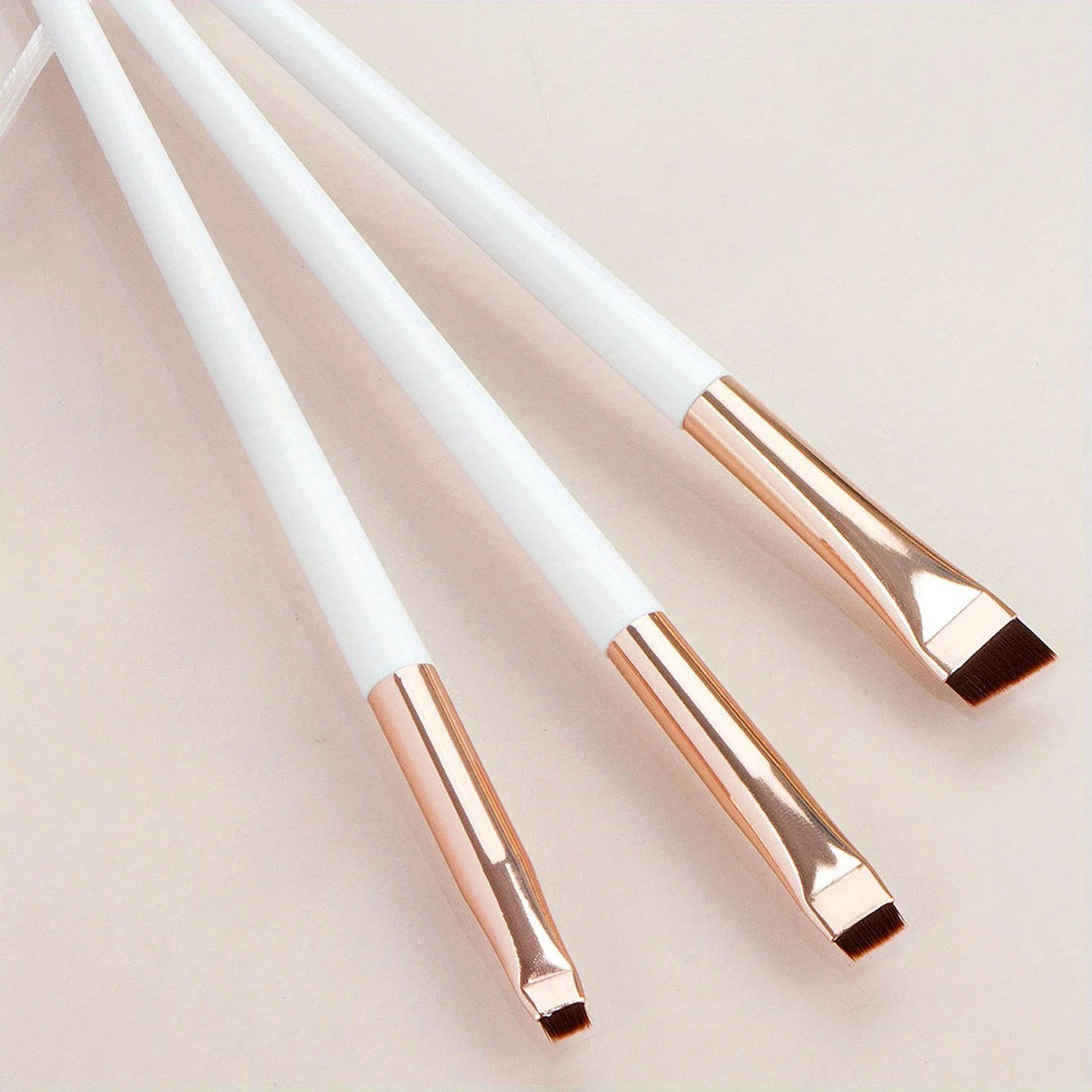 Glaze & Gloss Ultra-Thin Precision Eyeliner Brush