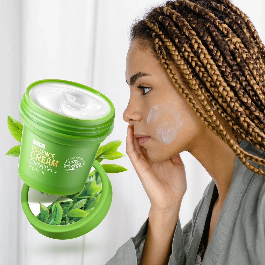 Glaze & Gloss Premium Sakura & Green Tea Skincare Gift Set