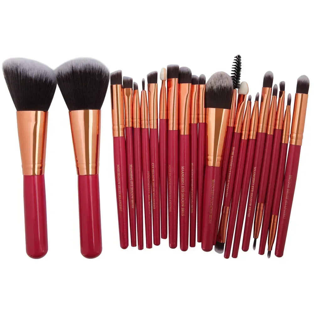 Glaze & Gloss 
Essential Eyeshadow & Eyeliner Brush Kit